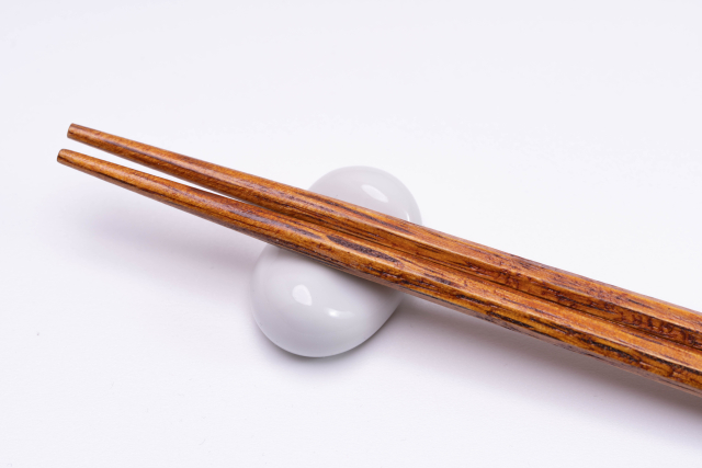 Is a chopstick rest a bed for chopsticks?